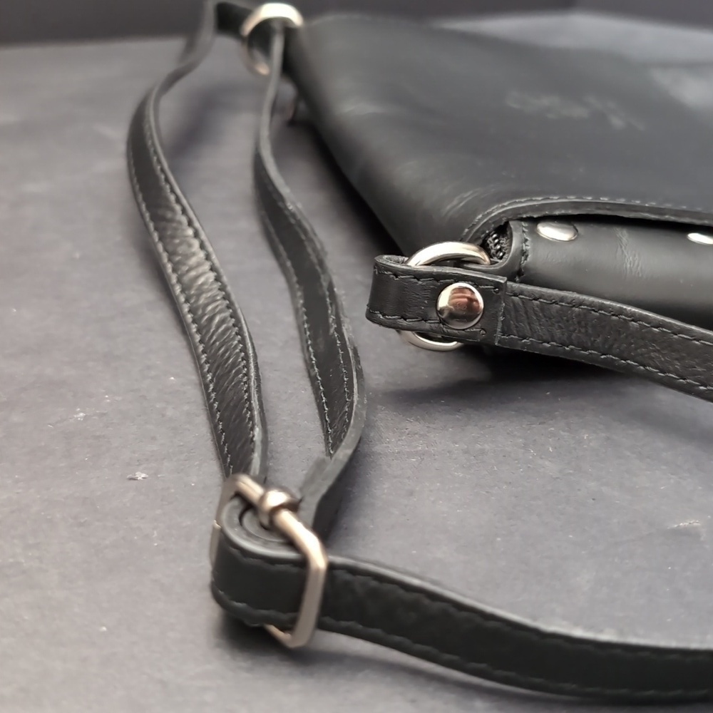 Vera Pelle Italy Women's Small Black Leather Crossbody Bag. - Picture 3 of 14